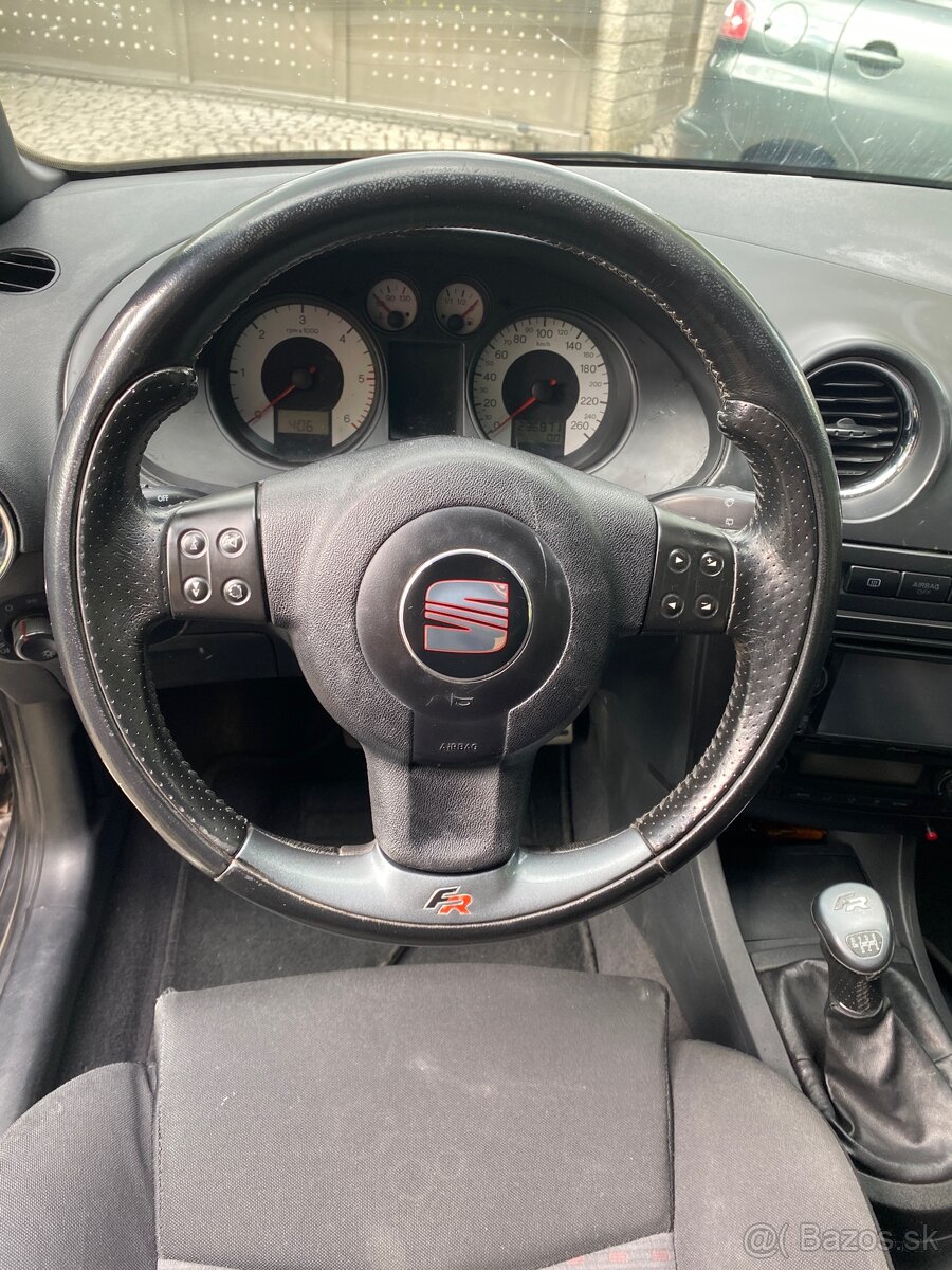 Volant Ibiza 6l Fr