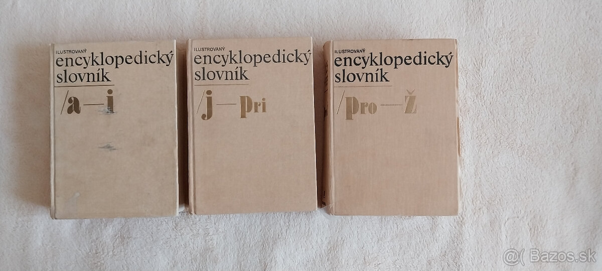 Ponúkam na predaj encyklopedické slovníky