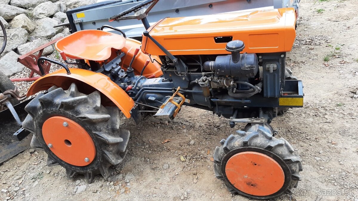 Traktor Kubota B6000