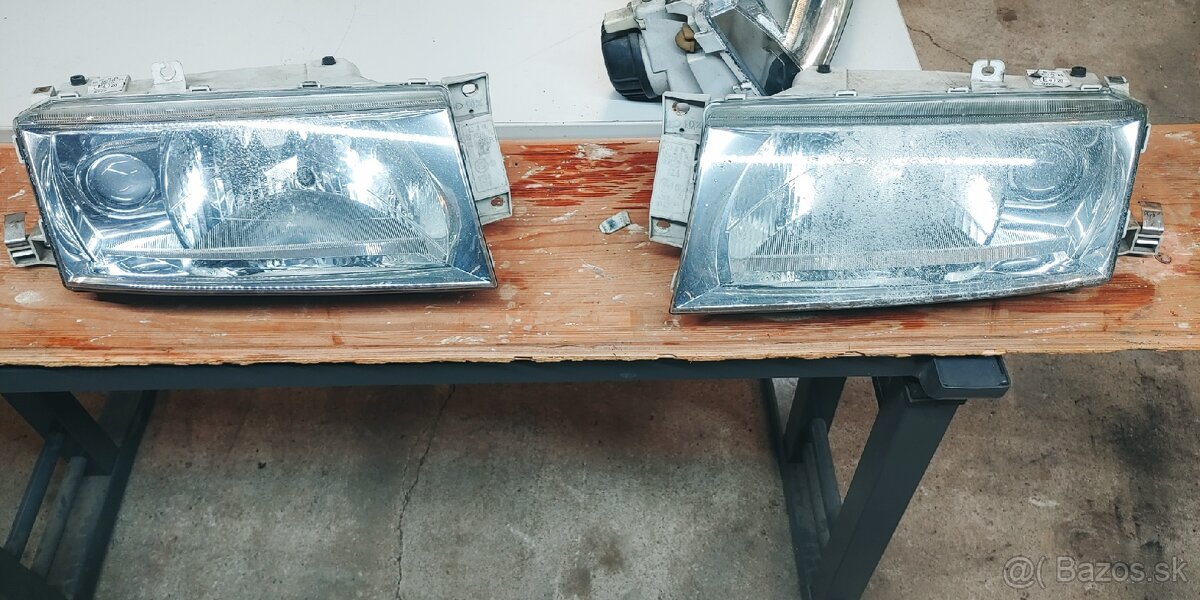 Predám predné svetlá na Octavia 1 po Facelift