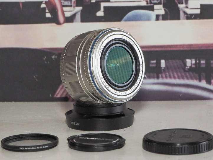 Olympus 14-42mm baj. M4/3.