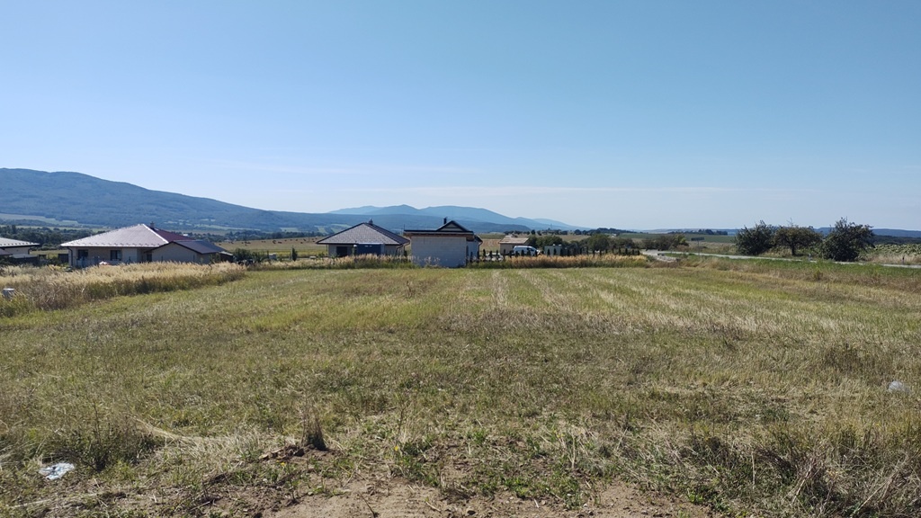 VÝŠNÁ KAMENICA - POZEMOK O VÝMERE 818 m2