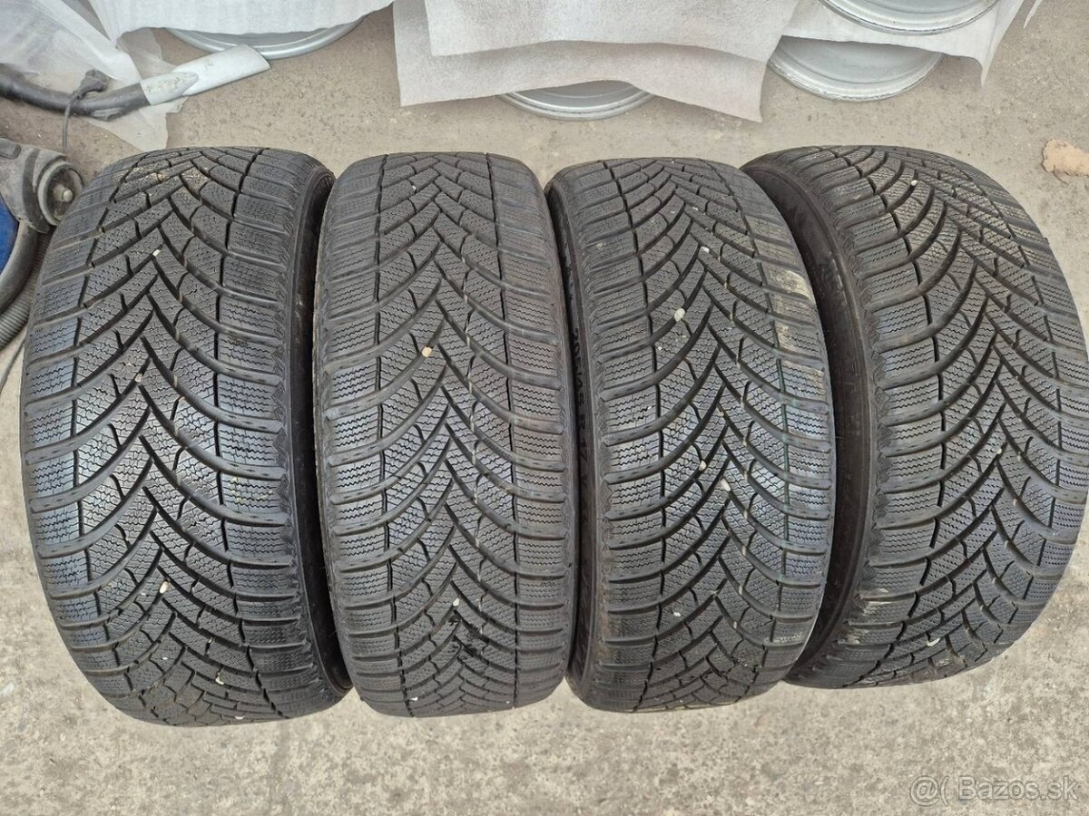 205/45 r17 zimné 4 ks SEMPERIT - z predvádzačky