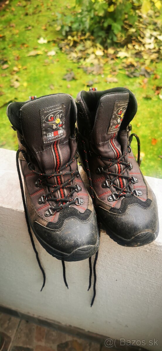 Turistické topánky 39 Vibram