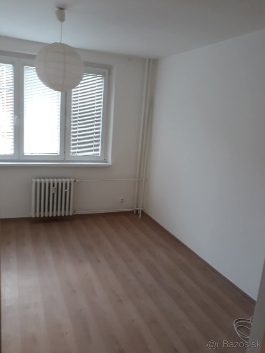 Predám 1 i byt v centre Pezinka