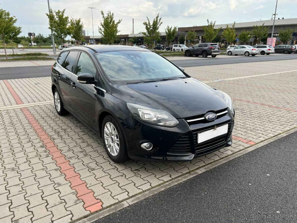 Ford Focus 1.6 TDCi 77kw digi klima NAVI