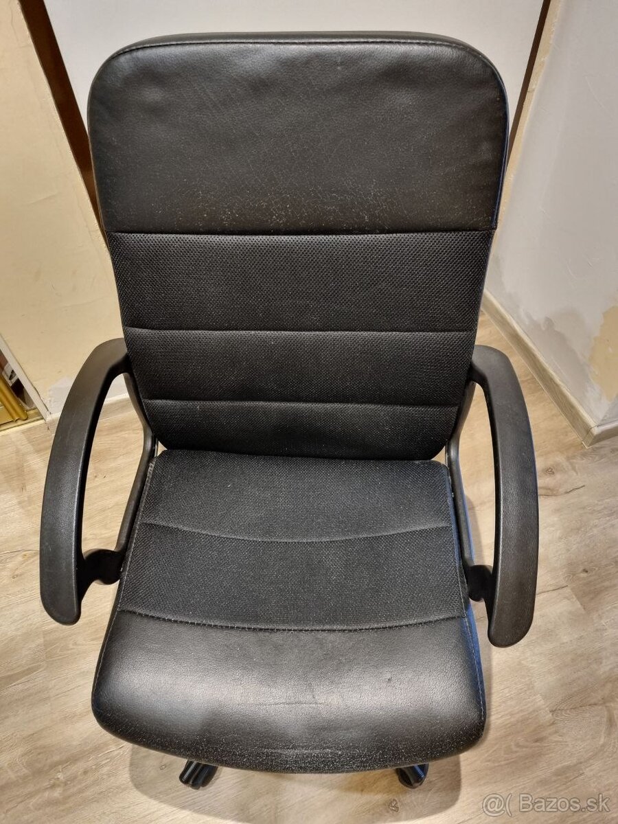 počítačová stolička