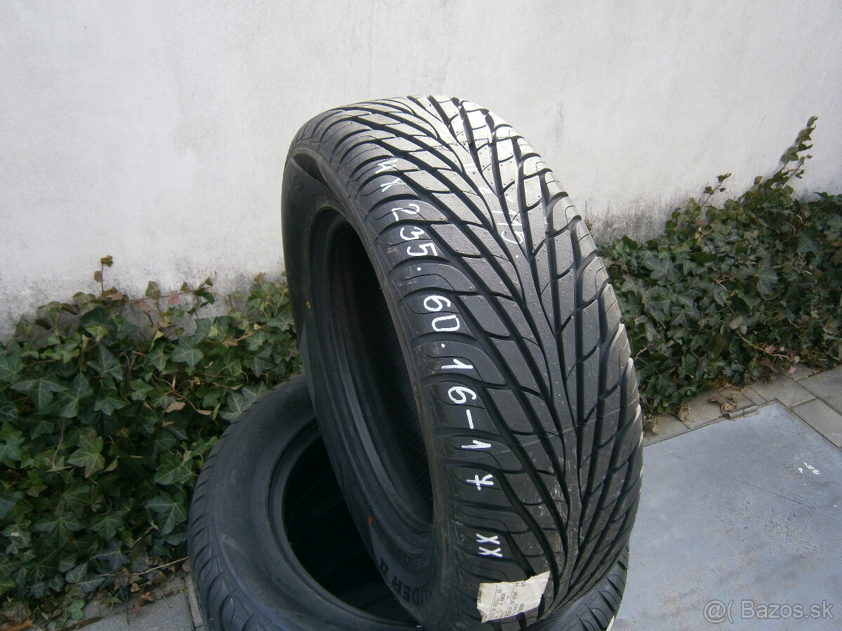 Predám 4x letné Nové pneu MAXXIS 235/60 R16 104HXL