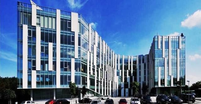 Samostatný kancelársky celok 107m² v blízkosti letiska na pr