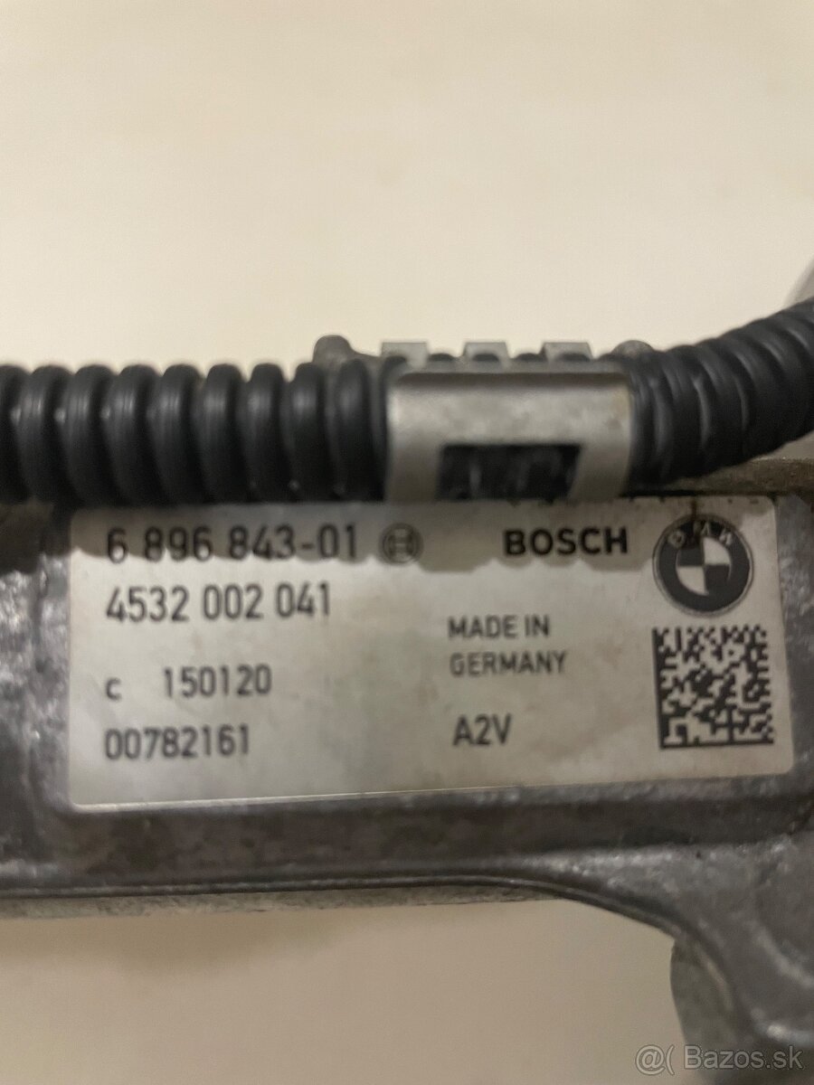 BMW G11,G12,G30,G31 servořizení 6896843