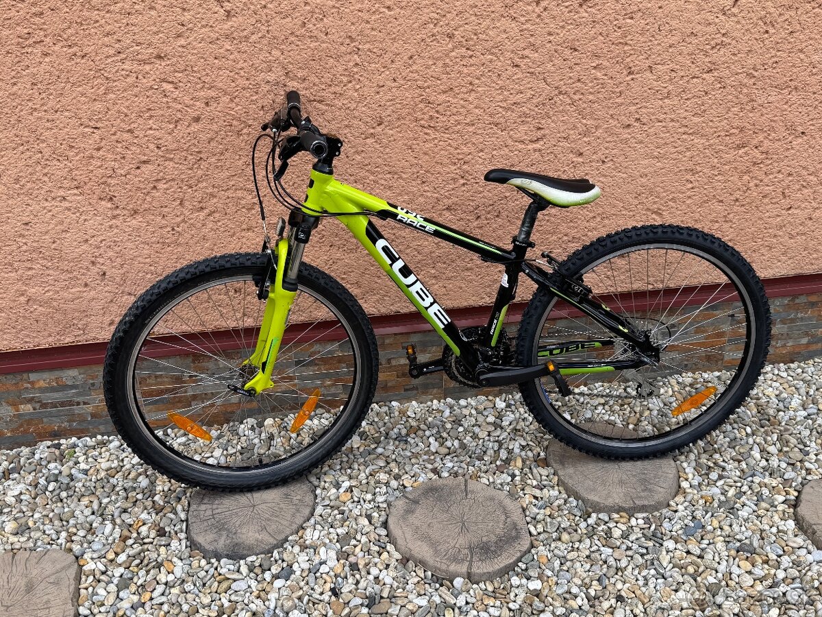 Horský Bicykel CUBE RACE 260