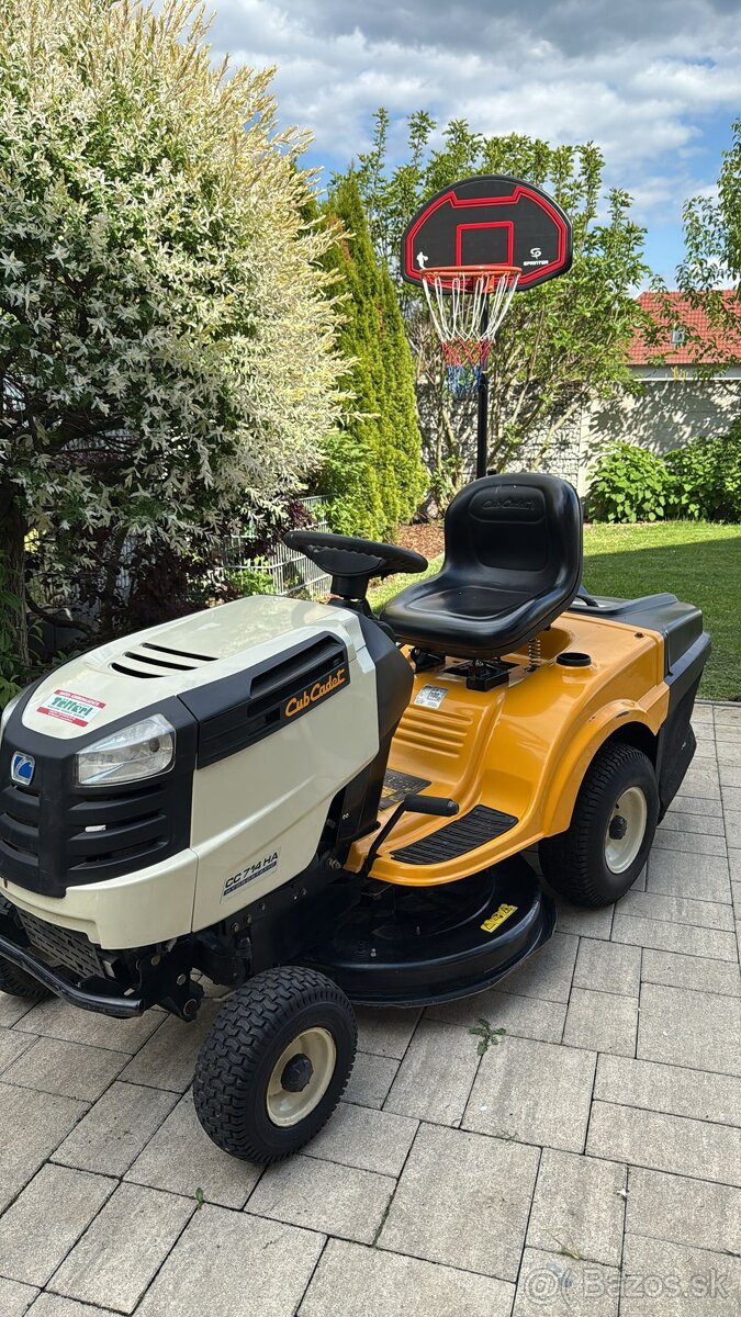Traktorova kosacka Cub Cadet