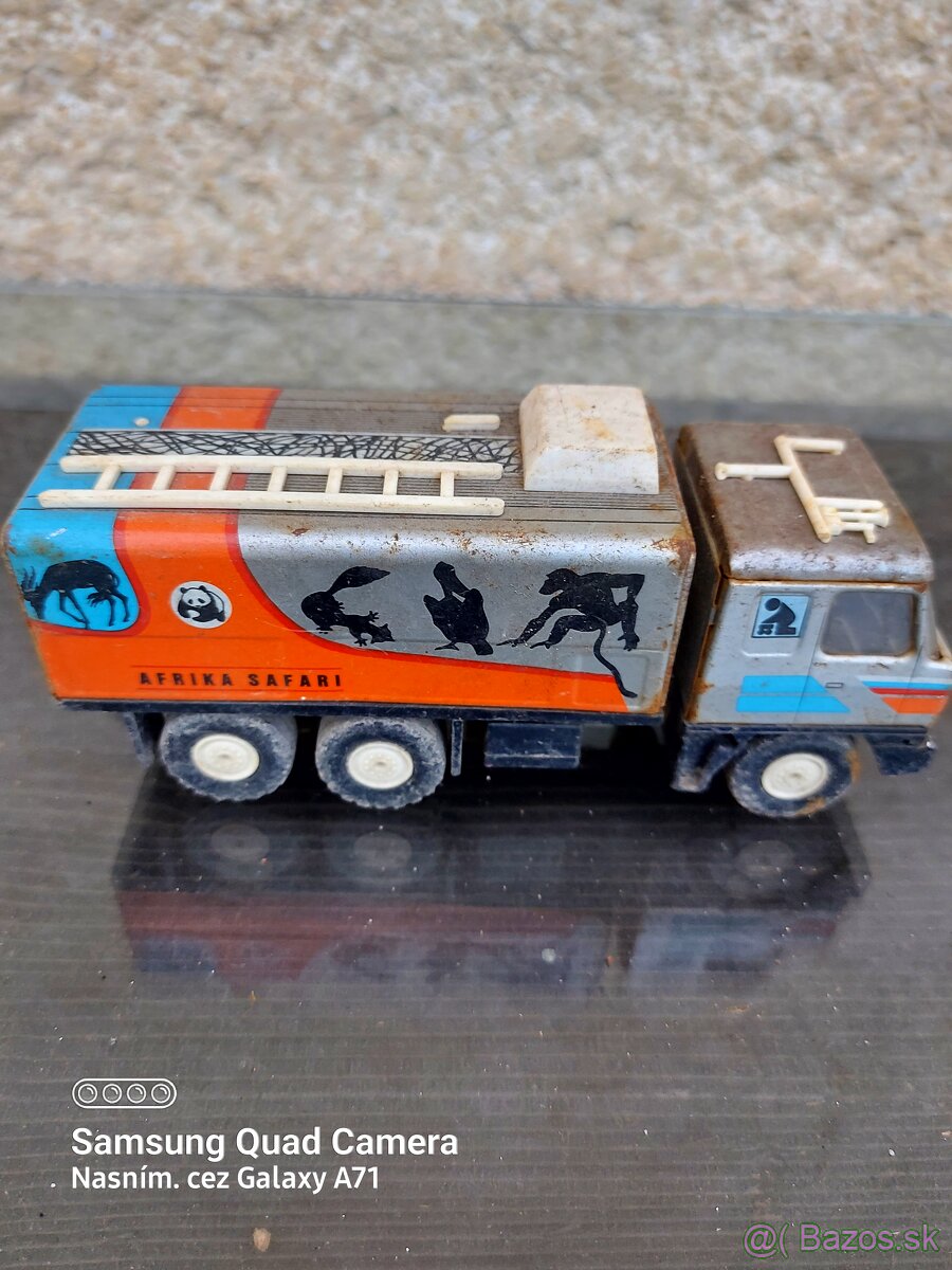 Tatra 815 model 1:43 rally afrika kov a plast czechoslovakia