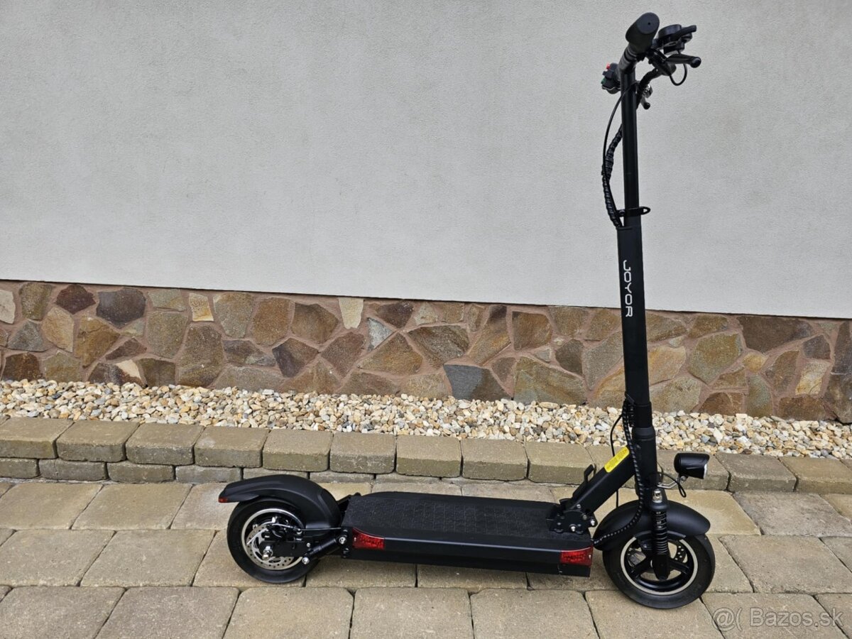 ELEKTRICKA KOLOBEZKA JOYOR Y10 - najazdenych 46 km