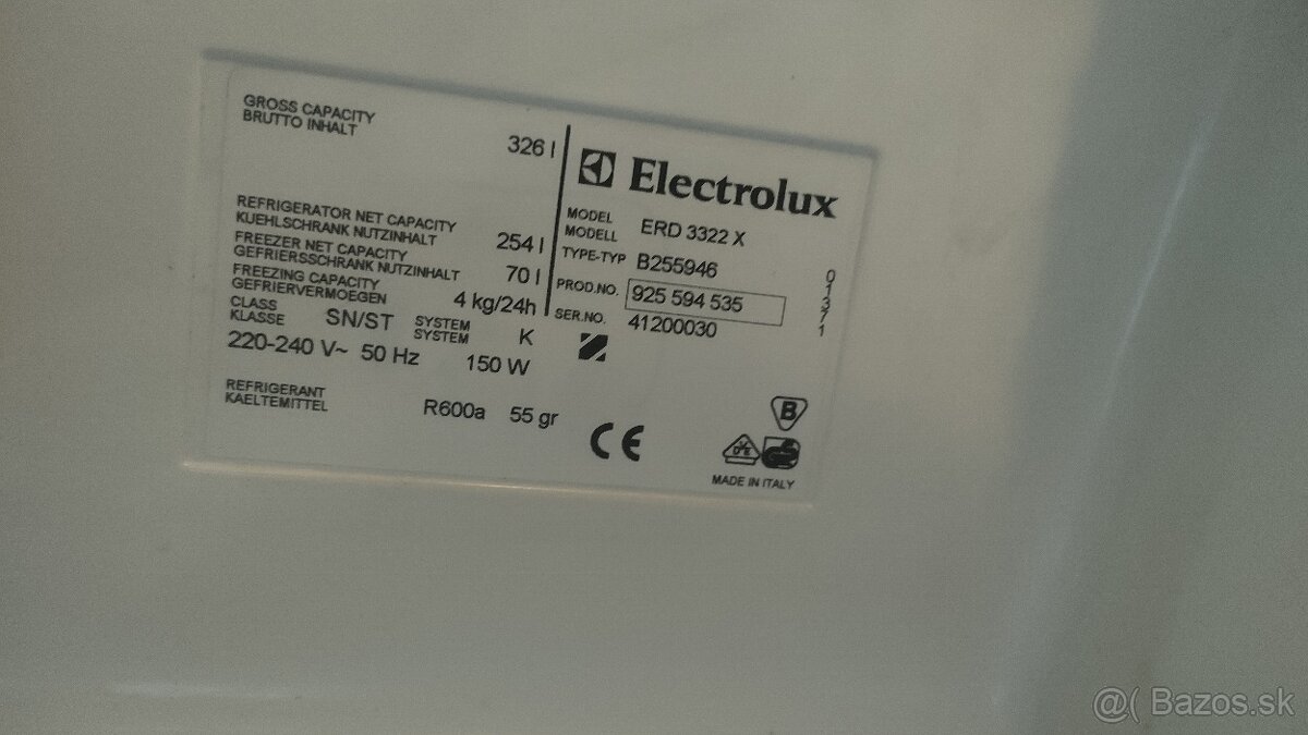 Poličky do Elektrolux.