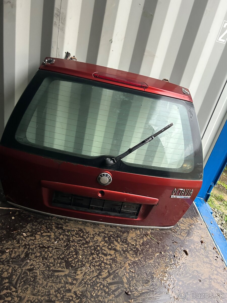 Skoda octavia 1 kombi zadny kufor