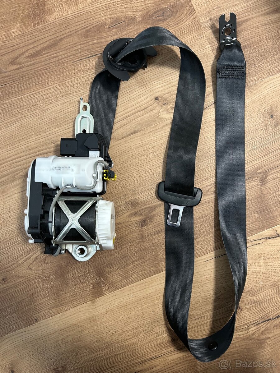 Bezpečnostný pás Volkswagen Golf VII-5G4857705 C RAA