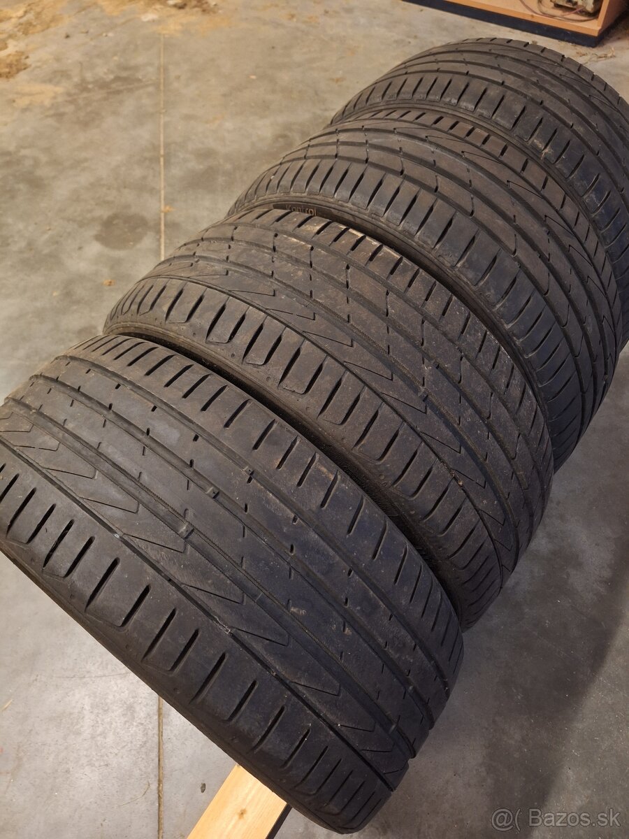 Predám pneumatiky 225/45R17 91W