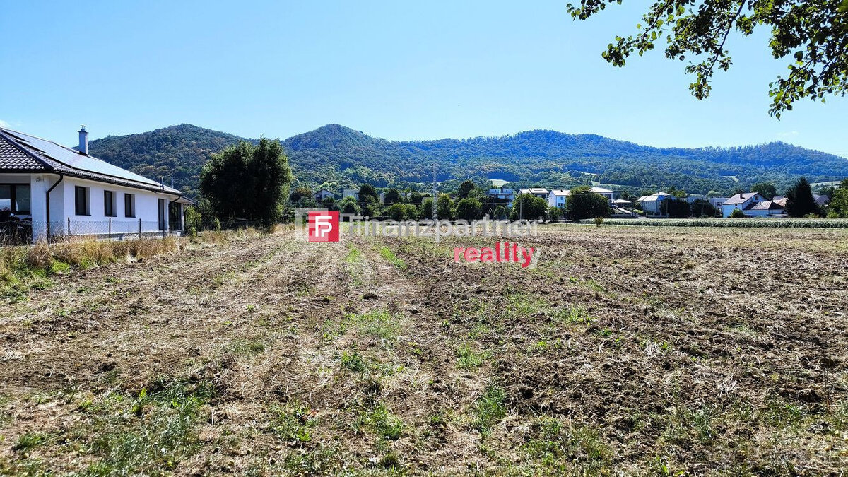 Stavebný pozemok v Jasenove