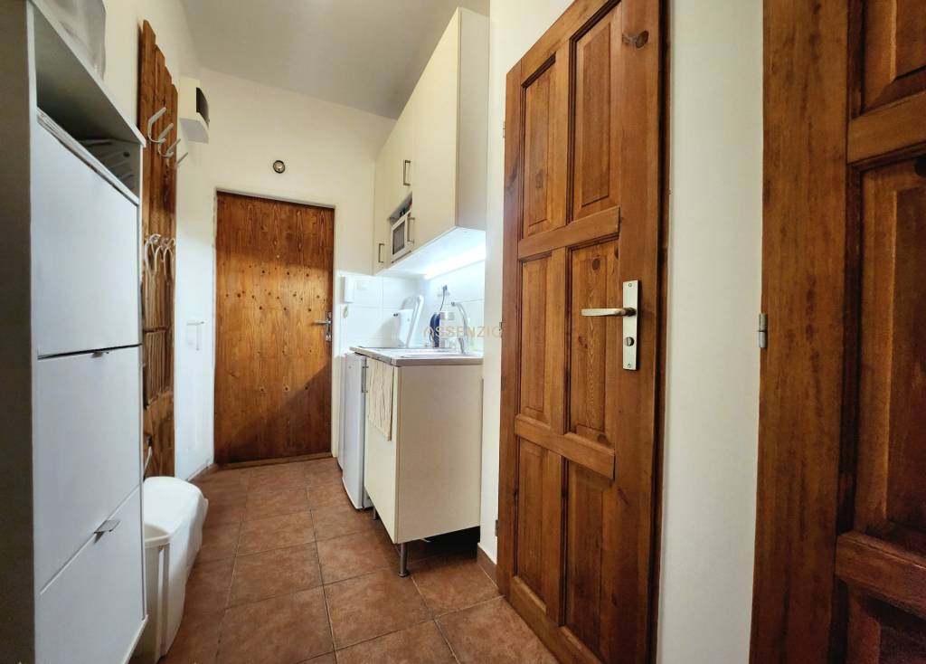 ASSENZIO - PRENÁJOM - 1-IZBOVÝ BYT - 27 M2 - HORNÁ UL. - RAČ