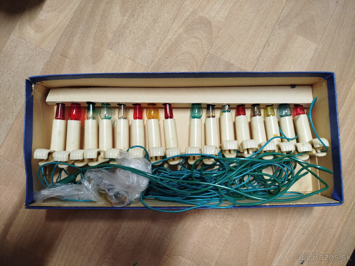 Retro sviečky a kópia na vianočný stromček