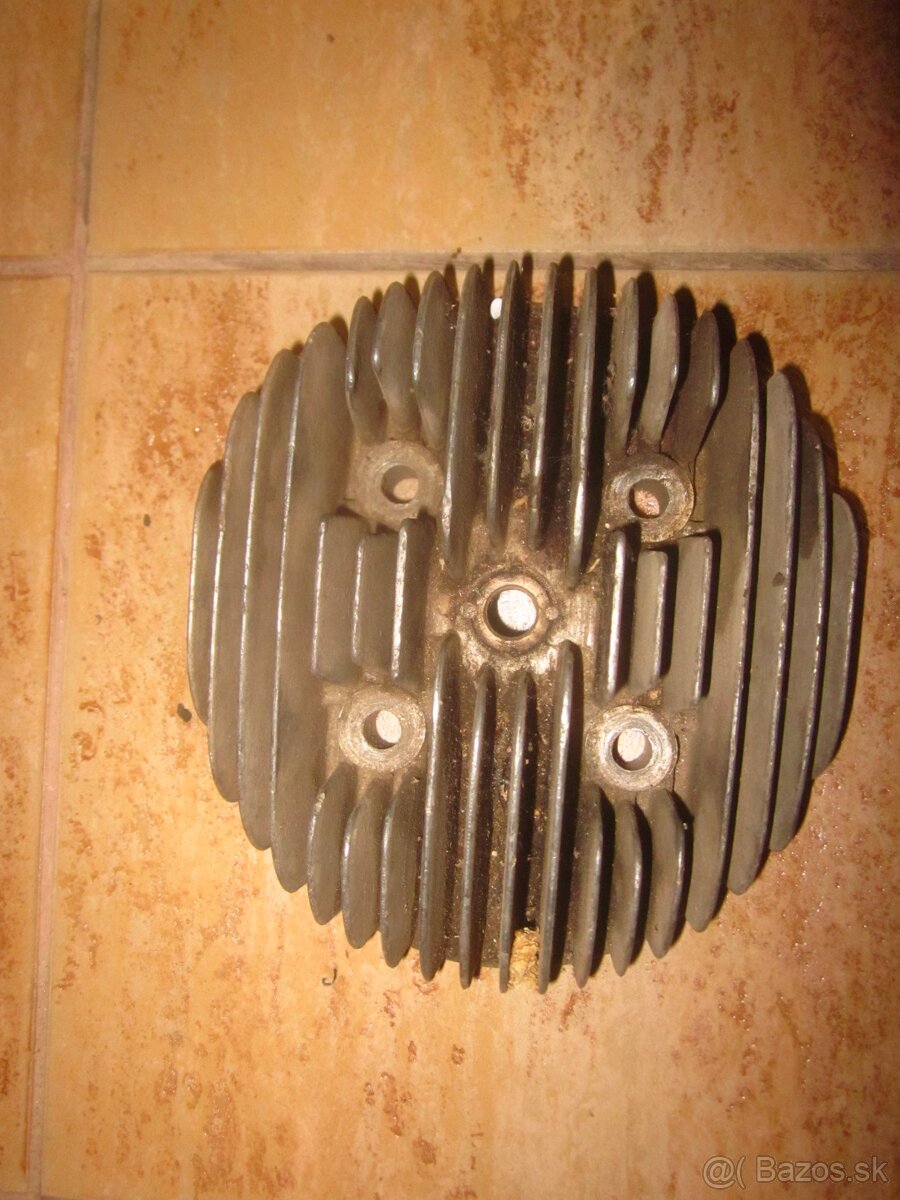 Jawa 250 panelka hlava