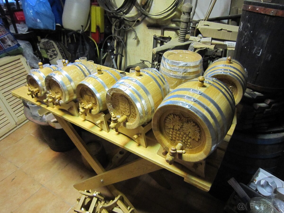 Dubové sudy na víno alebo pálenku