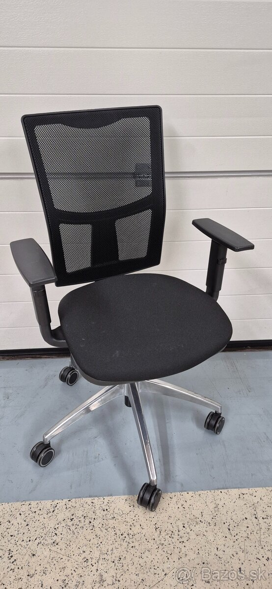 Predám kancelársku stoličku
