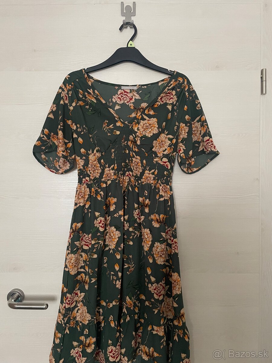 Kvetinové šaty