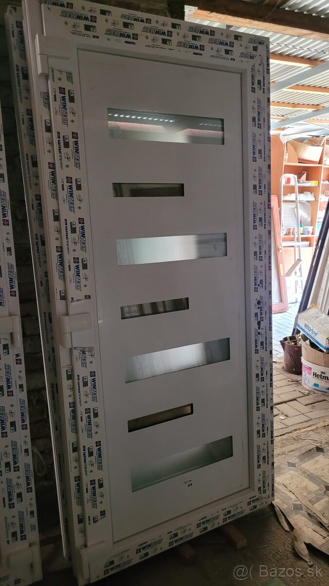 Plastové vchodové dvere