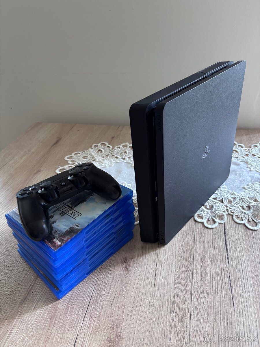 PlayStation 4 Slim 1 TB + 7 hier + ovládac