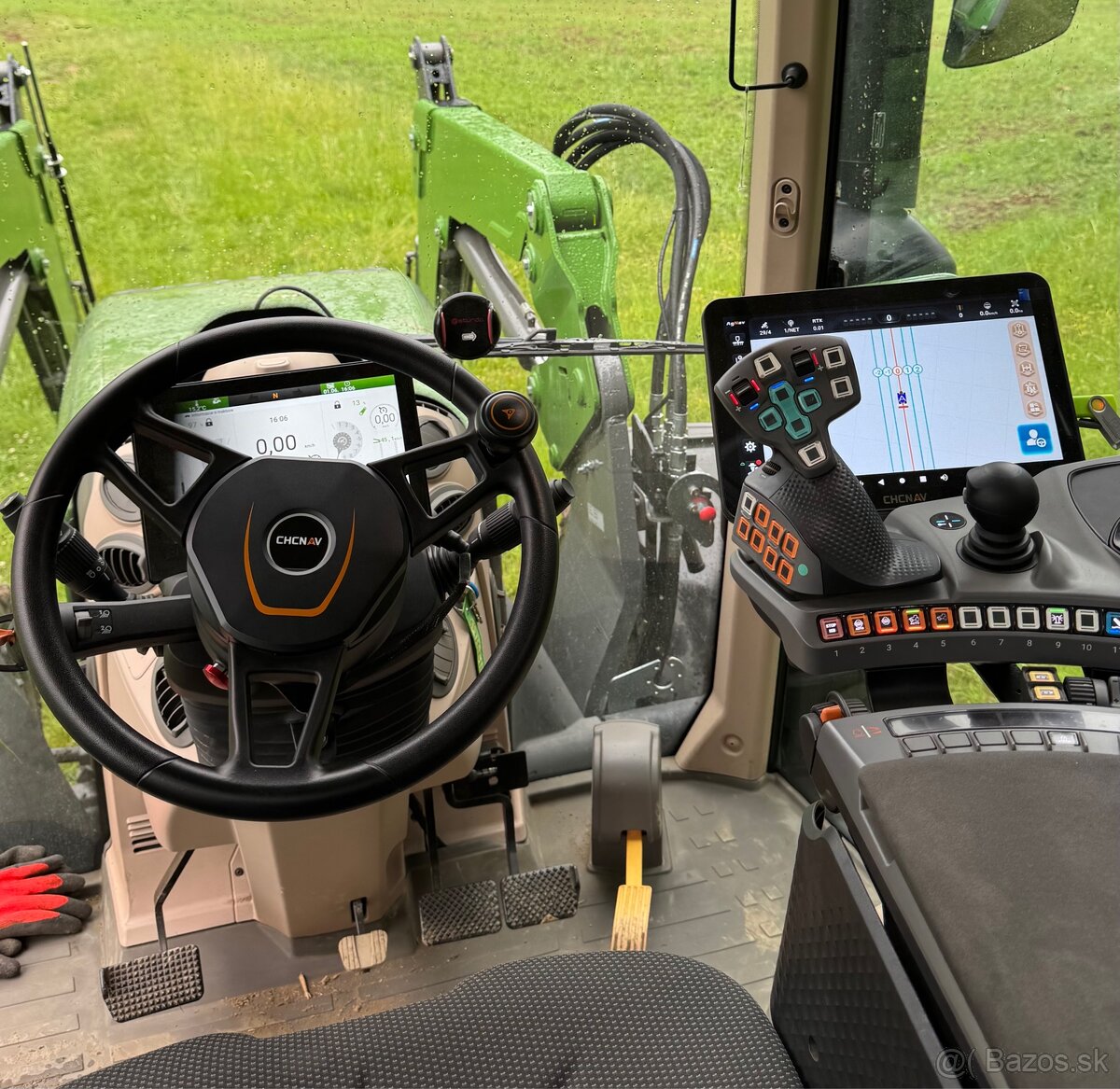 Autopilot do traktora CHCNAV NX 612