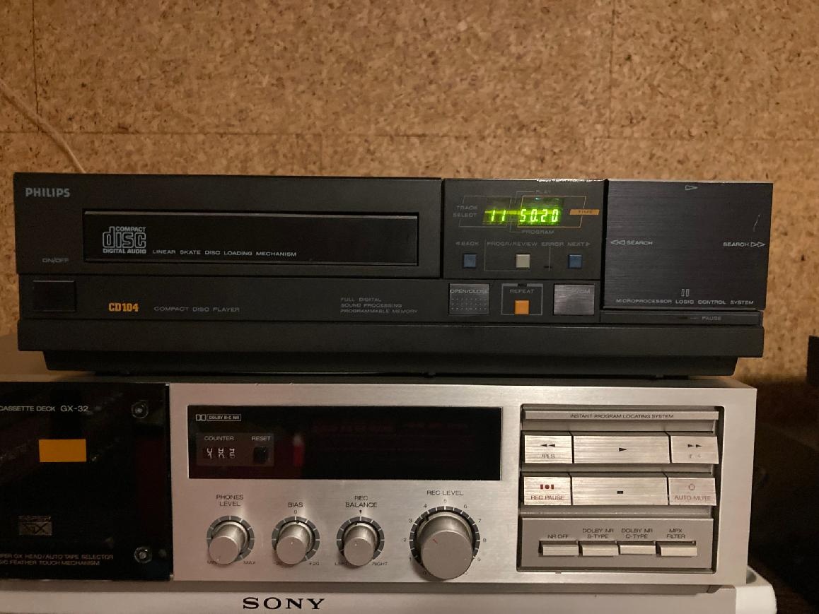 Philips CD 104, CD 304, CD 160 stříbrné