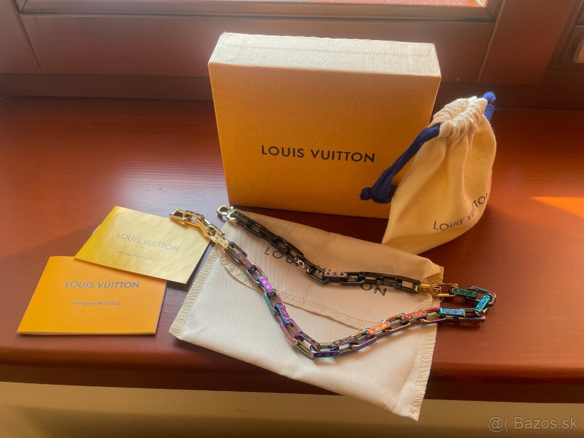 Louis Vuitton Chain Necklace – Engraved Monogram