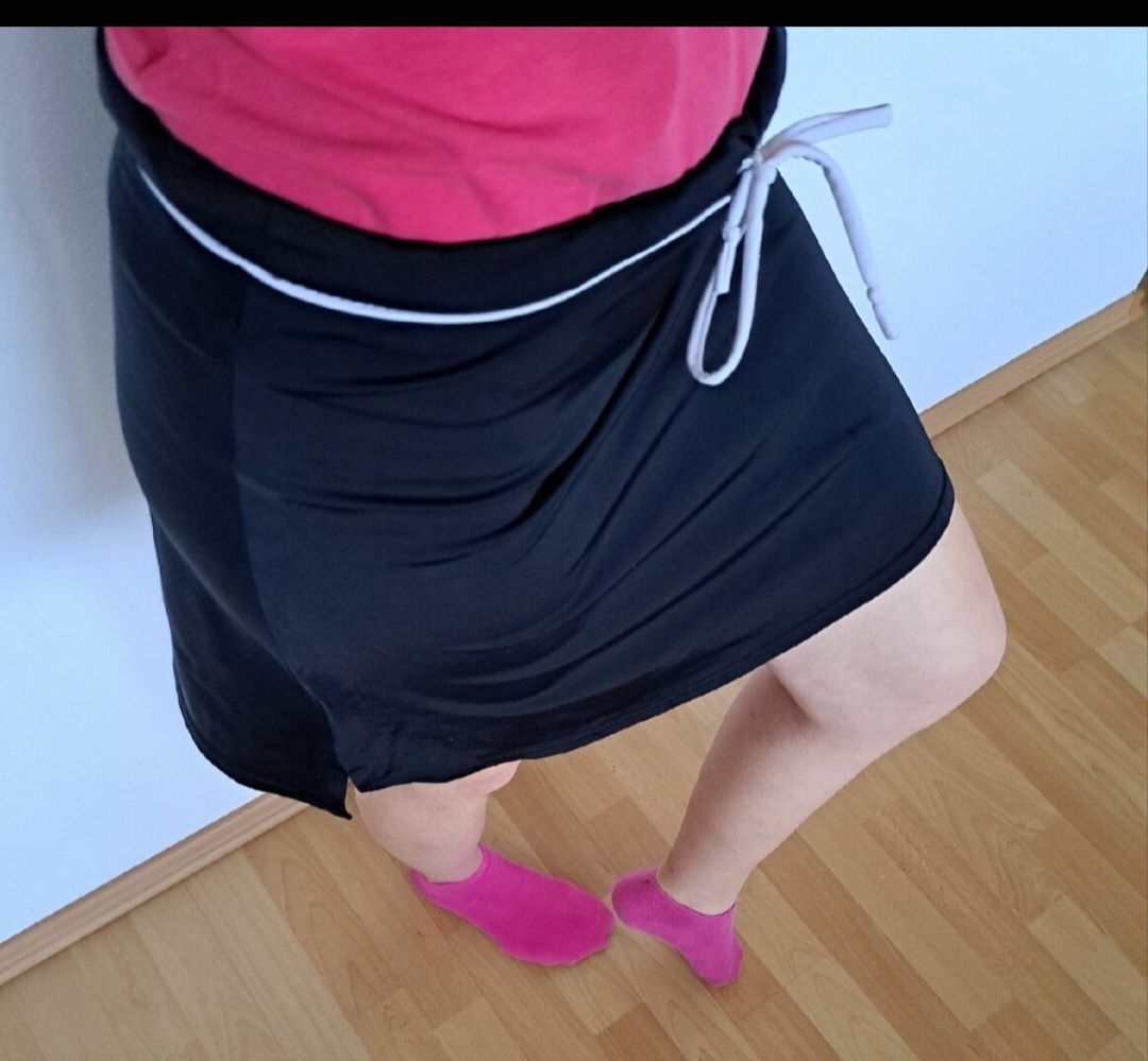 Kvalitná športová Sukňa S