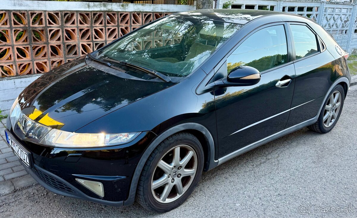 HONDA CIVIC 8g UFO 2.2 i-CTDi 103kw MANUÁL 6