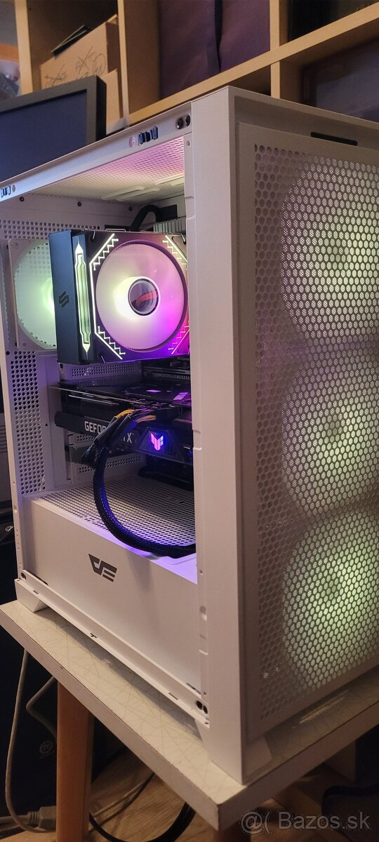 Predám herný PC v TOP stave / Ryzen 5 + 32GB + RTX3060ti