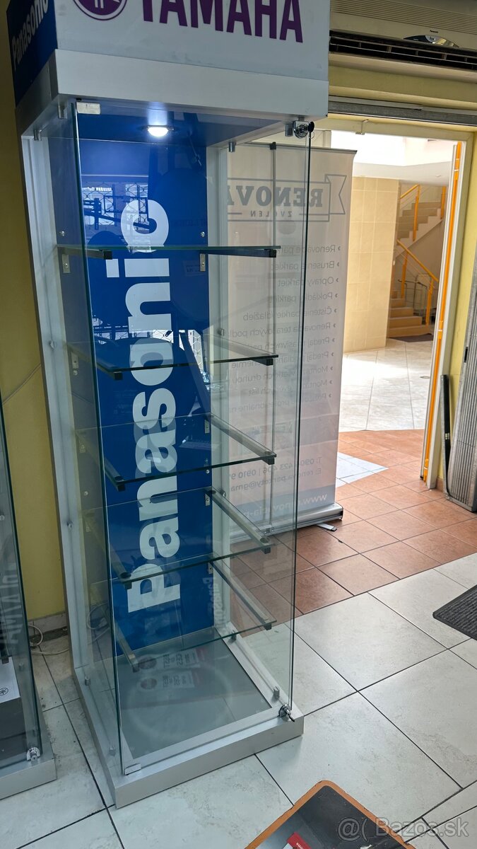 Vitrina do predajne
