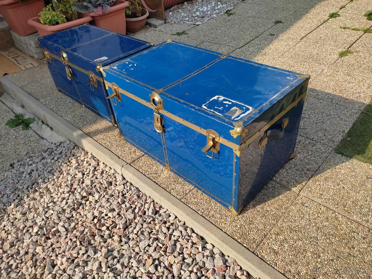 2 americké lodné kufre