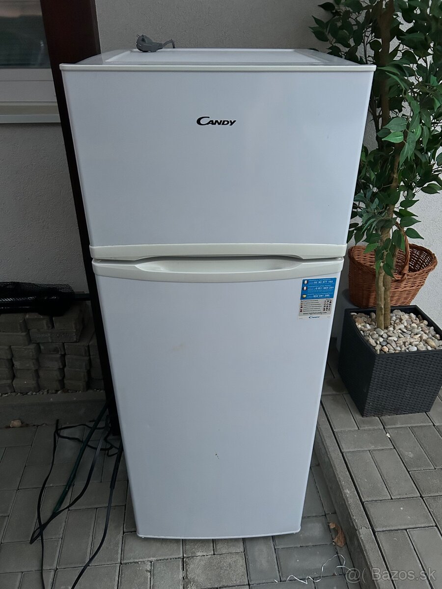 Chladnička s mrazničkou 140cm