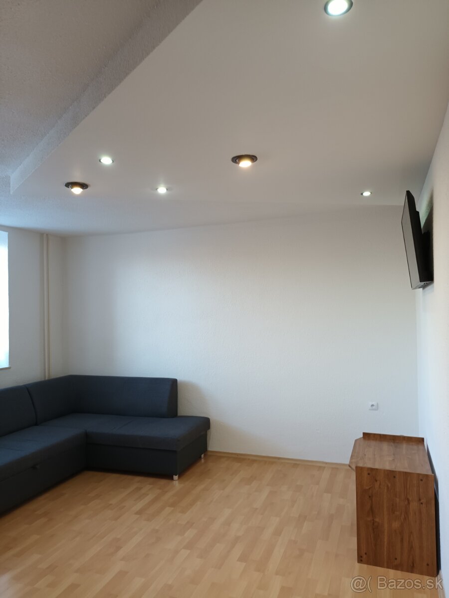 1 izbový byt na prenájom - Nováky