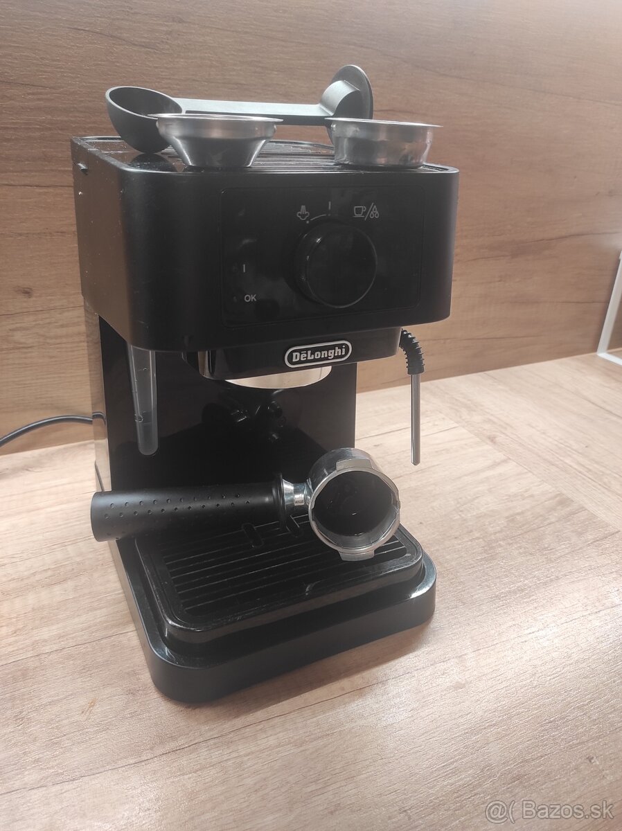 Pákový kávovar Delonghi