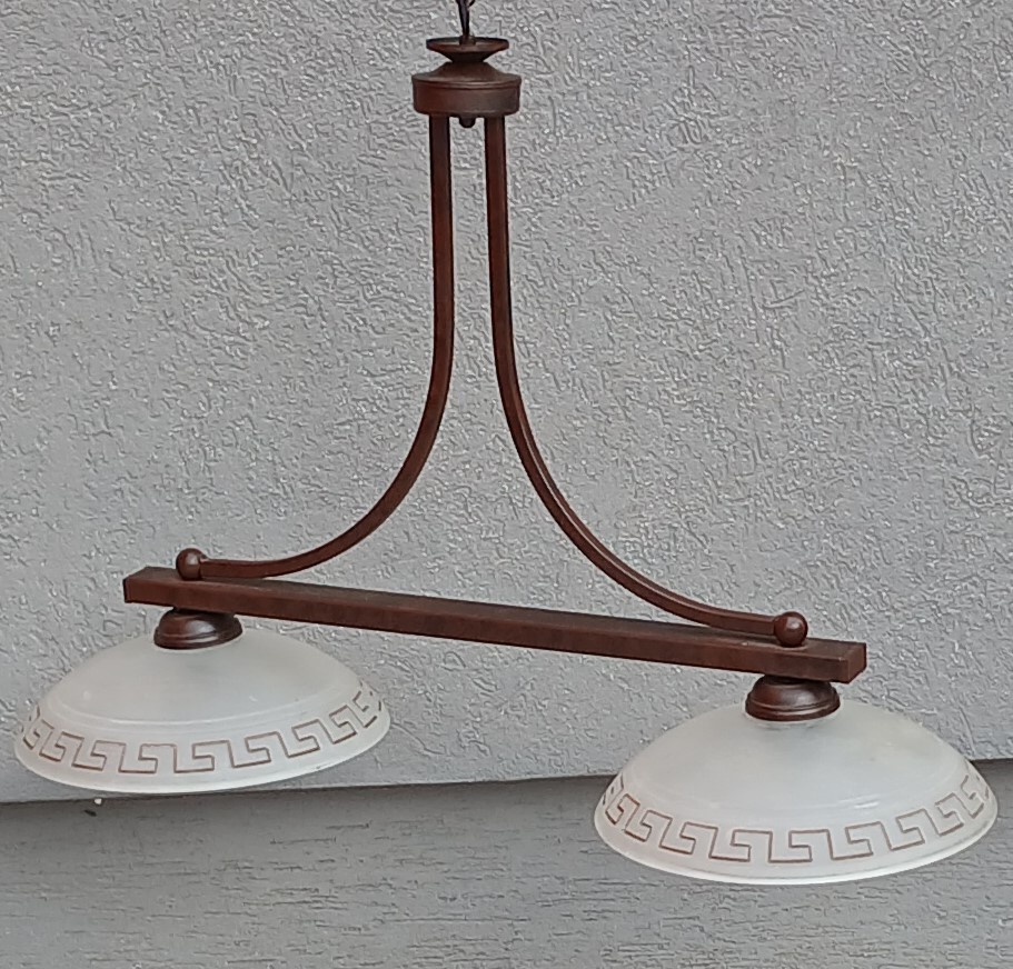 Luster rustikálny klasický dvoj ramenný.