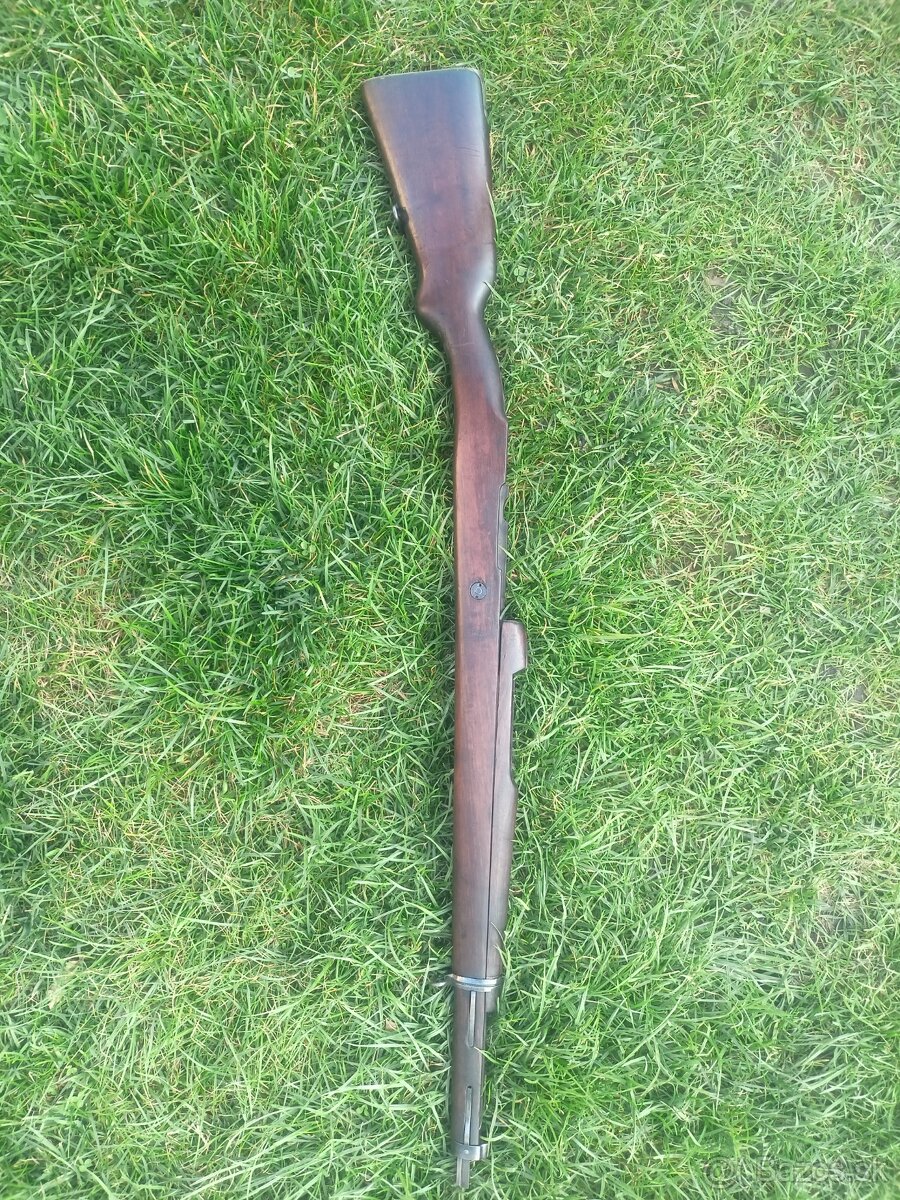 Pažba Mauser 8x57