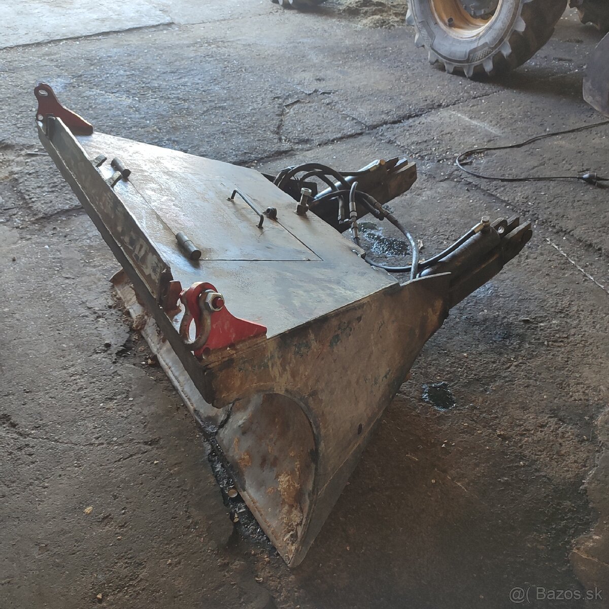 Predám prednú radlicu Zetor Crystal