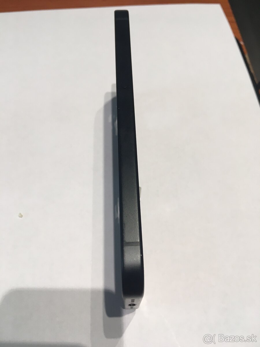 iPhone 15 stredový rám original