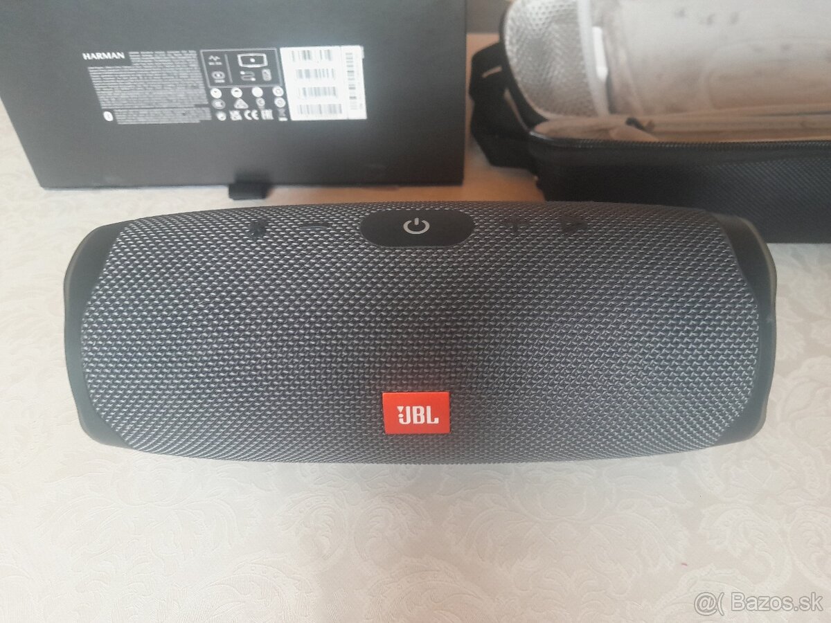 JBL essential charger 2