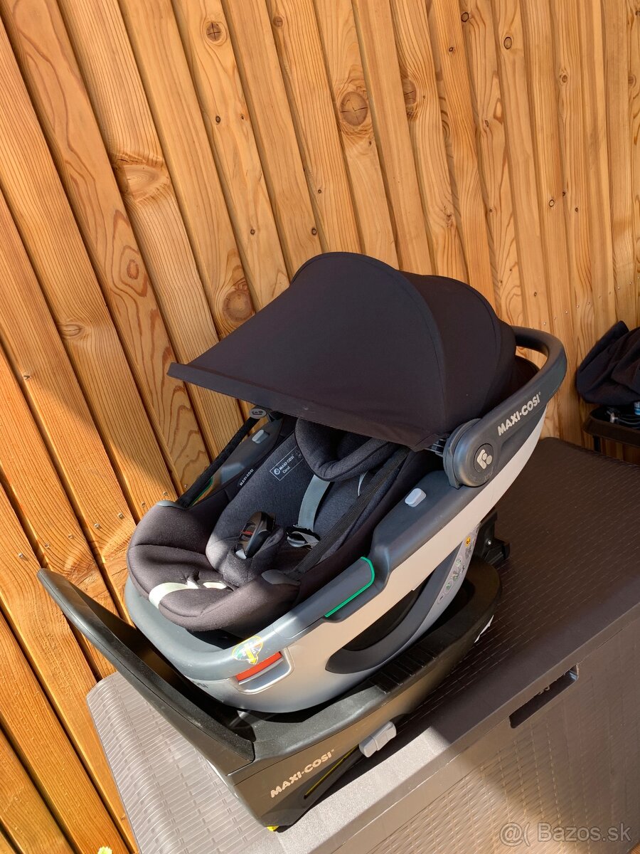 Maxi Cosi i-size vajíčko so základňou