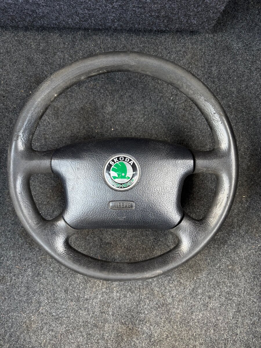Octavia 1 volant