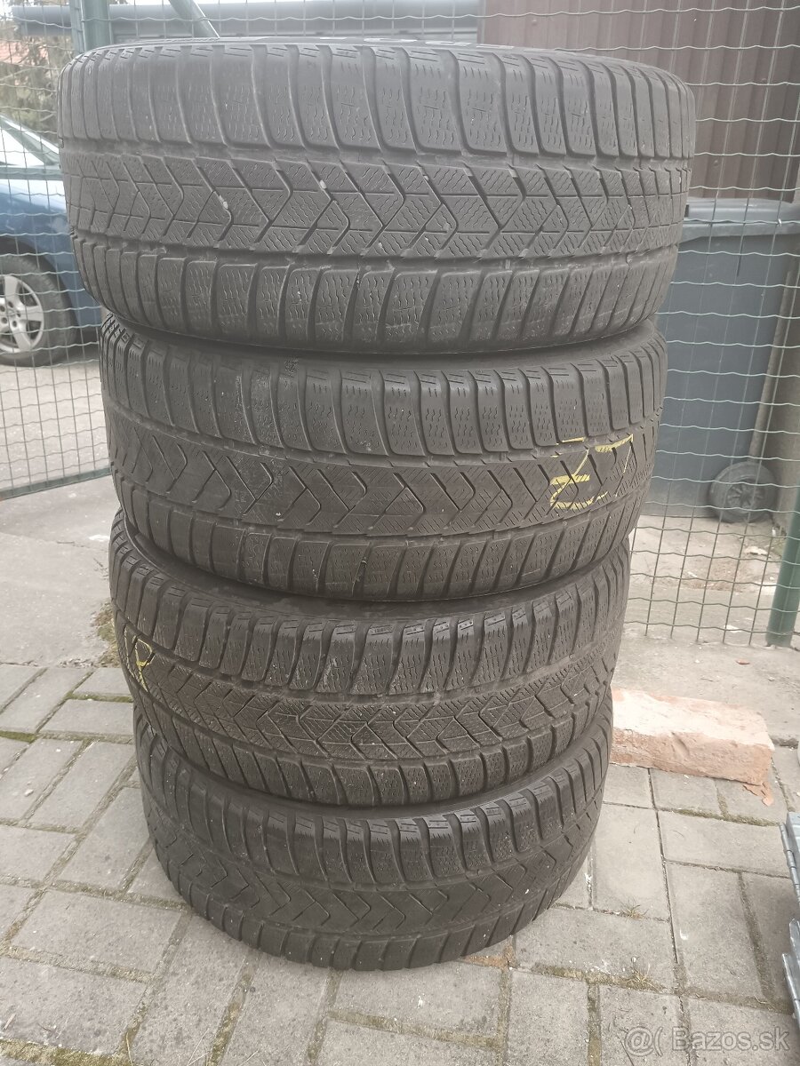 Predám letné pneumatiky Pirelli Sottozero 235/45R18 91H 98v